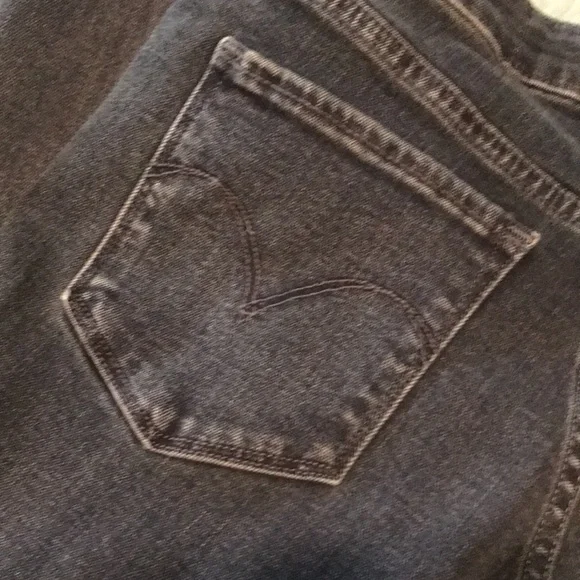 ❤️(82) Ladies vintage Levi’s size 25x 32, Demi curve super stretchy skinny jeans - Picture 10 of 11